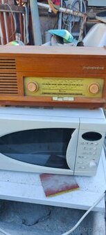 Retro rádio Tesla Tosca