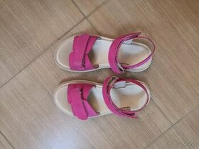 Dievčenské sandále 33
