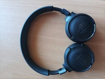 JBL bezdrotove sluchadla
