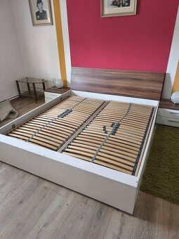 Manželská postel 200x180cm
