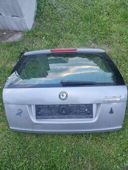 Kufrové dvere octavia 2 combi