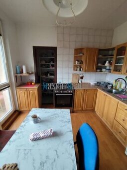 4 - izb. byt na Benkovej ul. v Nitre
