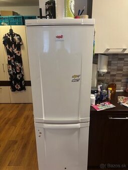 Predam chladnicku whirlpool