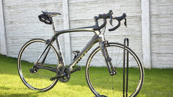 Predám cestný bicykel Kellys URC 50 2015 – Karbónový rám