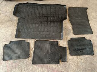 Gumená vanička do kufra a gumené koberceky BMW