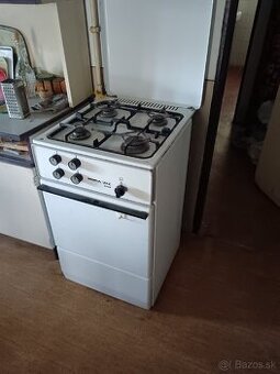 Predám plynový sporák