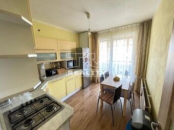 4 izbový priestranný byt 78 m2, s loggiou v lokalite...