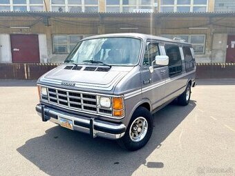 1989 Dodge B-250 RAM VAN Bivouac Conversion | PERFEKTNÍ STAV