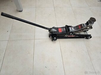 Hydraulický zdvihák 2,5T odber Bratislava