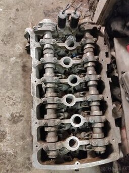 Audi A8 D3 6.0 12v hlava valcov