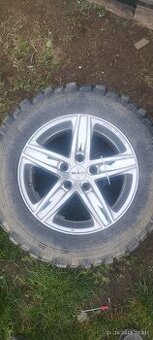 Predám 215/65 r16 5x114.3