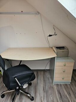 Predám pisaci stol a stolicku