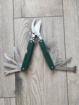 Predám multifunkčný nôž do záhrady