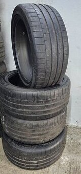 235/40 r18