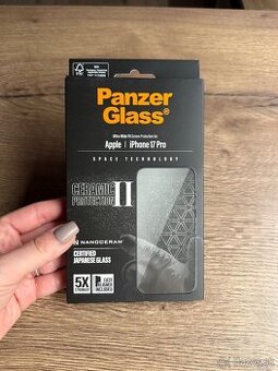 Panzerglass ochranné sklo iPhone 17 Pro - Ceramid