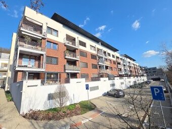 PREDAJ V TOP LOKALITE 2 IZBOVÝ BYT S TERASOU A PARKOVANÍM