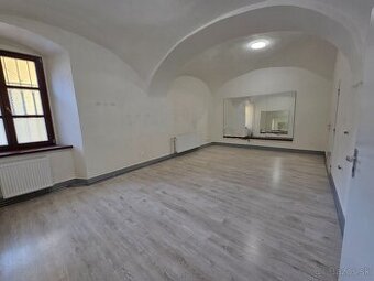 kancelária/obchodný priestor v centre Levoče