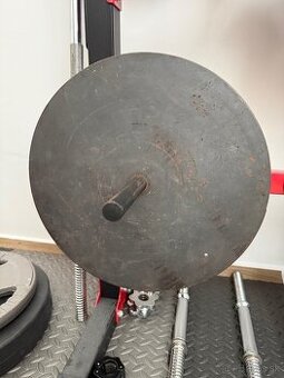 Predám závažia 2× cca 23 kg + obojručnú tyč dĺžky 160 cm