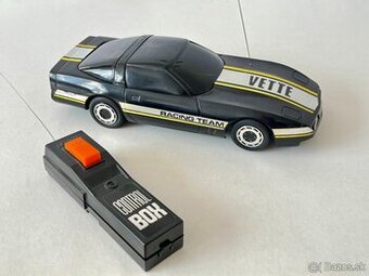 Retro RC auto Chevrolet Corvette C4