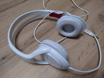 sluchatka Pioneer SE MJ711 W biele