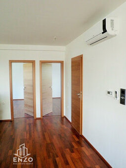 Moderný office - samostatné poschodie 112 m2
