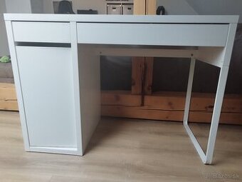 Stôl Micke Ikea