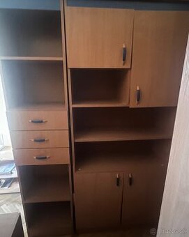 Darujem skrine za odvoz