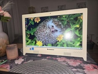 Predám stolný počítač