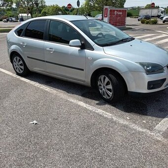 Ford fokus 2 . rv 2006 .16,16v. 85kw. Benzín