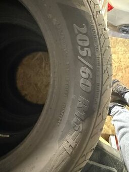 205/60 r16