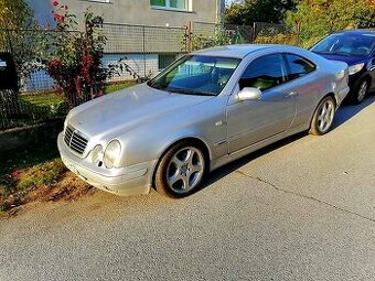 CLK 320 W208