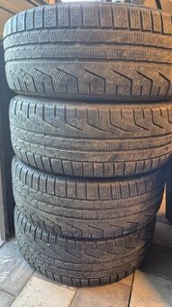 Predám zimné Pirelli 235/55 r18
