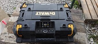 Rádio dewalt tstak