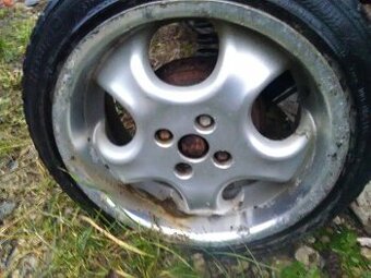 R16 elektróny 4x100