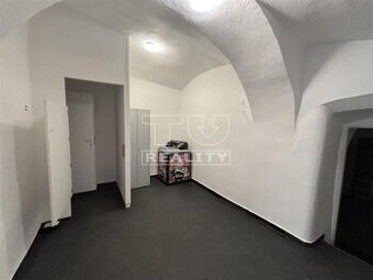 Prenájom obchodných priestorov. Námestie svätého Egídia,...