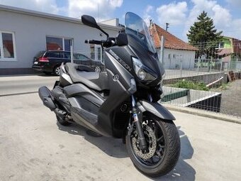 Yamaha X-max 400 Momo design