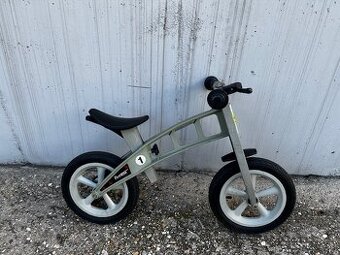 First Bike odrazadlo