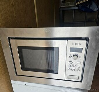 Predam stavnu mikrovlnku zn. Bosch