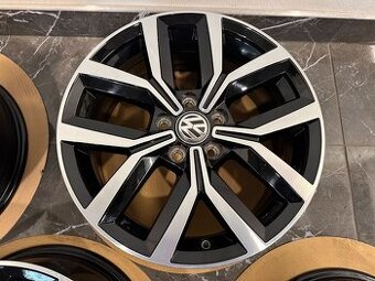 original Vw kolesa B8 r17 Nivelles Passat