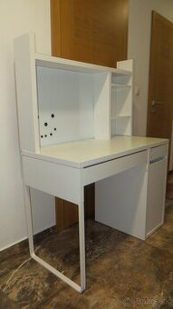 DETSKÝ PÍSACÍ STOLÍK