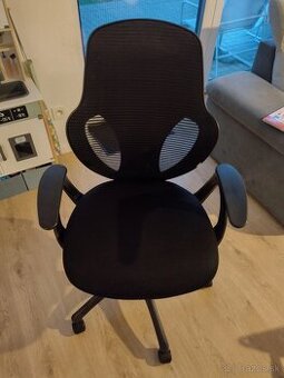 Kancelarska stolicka