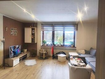 Priestranný byt na predaj