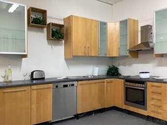 Nadčasová kuchyňa GRÉTA