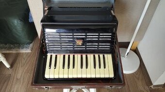 Harmonika / akordeon Lignatone 32-basový