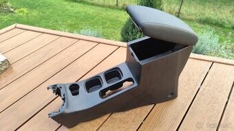 Suzuki Sx4 - laktova opierka so stredovym tunelom - nove