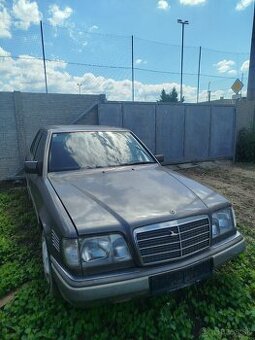 Mercedes w 124 250D
