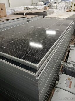 Predáj solárnych panelov cca 200 ks JinKO 545W 40.80V