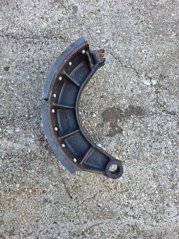 Brzdová čeľusť s obložením TATRA 815