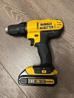 Aku vŕtačka Dewalt DCD771D2
