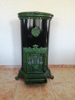 Kachlová pec Godin Petit